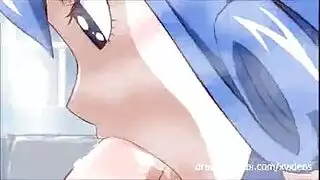 كان أفيري الرمادي يلعب مع ثديها الصغيرة بينما كان صديقها مثليه لعق كس حلقها.