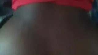 والدة صديقي تريد أن يكون لها بي جي عندما أصل إلى المنزل