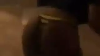 نردي بيتيت آلهة ينحني ويحصل لها الحمار العصير محشوة الديك الأسود الكبير الآن هذا هو الكلبة