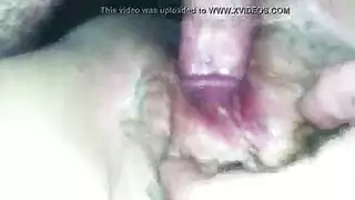 السمين، زوجة الهواة يشبه عاهرة حقيقية، لأنه بمجرد أن يقرر زوجها يمارس الجنس معها بشدة.