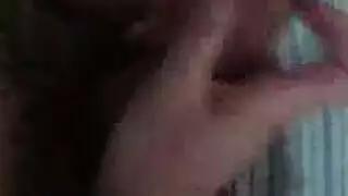 في كل مرة يقوم فيها الزوجان قرنية بذلك أمام الكاميرا، فإن فطيرة كريم مشتركة تذهب أيضا