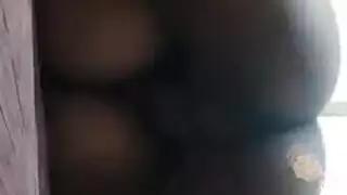 ممارسة الجنس الحصري مع ثلاث فتيات ساخنات يدخن بجد على المتأنق هو مثالي تقريبًا ، يعجبهم جميعًا