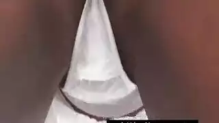 البريطانية مرتدية جوارب ناضجة مع كبير الثدي هو الحصول على مارس الجنس والبصق - تفحم بينما استمناء مثل مجنون