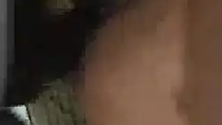 الضيق كس الفاسقة الحمار لديها الكثير من الأفكار المشاغب في ذهنها ، والتي سوف تنفجر في أي وقت.