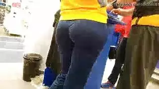 ربة منزل مناسبة ، تحب كريستي ستيفنز أن تمتص قضيبًا أسودًا كبيرًا وأن تدخلها بعمق داخل بوسها