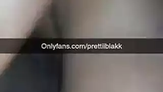 ذهب خشب الأبنوس قرنية في بيكيني إلى الشاطئ وحده للاستمناء حتى يتمتع به النشوة الجنسية