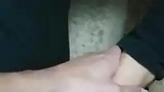 المدللة الوقحة تحصل على قذف في الحلق وداخلها