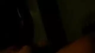 أم لاتينا قذيفة تبلع الحليب بعد نكاح خشن