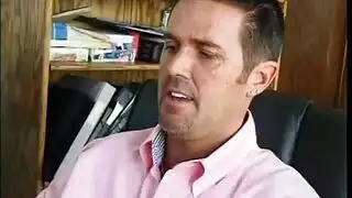 تبتسم، مستعدة لتجربة وضع صريح جديد