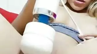 مرح لعق كس يتحول إلى فعل جنسي قوي لزج