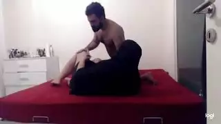 فارس أسود يهيمن على فتاة سعودية فاتنة