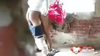 فيلم إباحي سري لمراهقة: هزات الجماع الصاخبة لزوجين مثارين