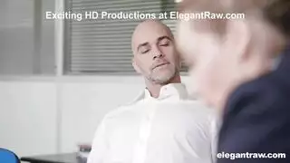 حفلة جنسية من نيك مزدوج ومص عميق للحلق