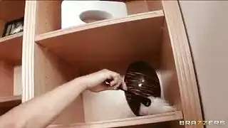 فيلم إباحي طويل: شمس البارودي تتحمل كل شيء