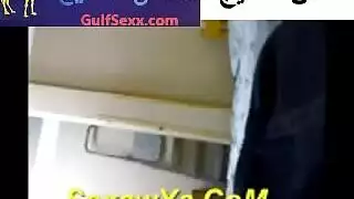 علاقة مثيرة: تتوق لقضيبه وتحصل عليه بعمق