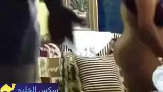 من مداعبة الثدي الناعمة إلى شرج مصري قاسي في هذا المشهد xxx