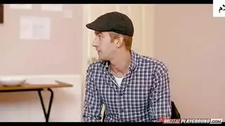 شقراء تُنكح في الفصل بورن أثداء حمراء كبيرة