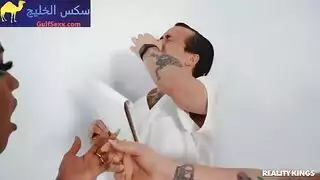 أوقية سبا ساخنة: مؤخرات كبيرة تُضرب بقوة