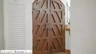 بلوند جدة تمارس جنس صدر قاسي وقذف داخلي