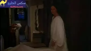 نجمتان مثيرتان: مشهد عاري كامل وتوتر جنسي