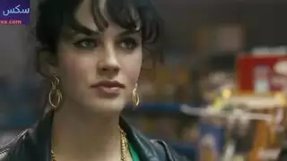 مشهد عاري صريح مع جسد جيسيكا براون فيندلي المثالي