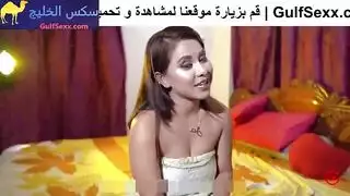 جنس عنيف مع عاهرة هندية جميلة: اختراق عميق للمهبل