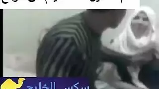 عاهرة هايجة تأخذ كل بوصة من الزب وتتوسل للمزيد
