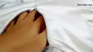 سمراء لون شعرها مختلف