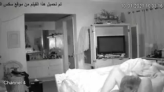 الفتاة تتعرض لمداعبة فرجها ثم يتم نكحها بقوة في الفيديو