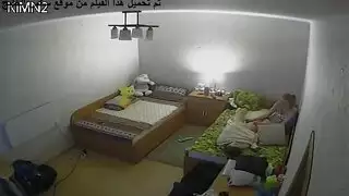 جلسة تدليل خفية للقضيب أثناء النوم