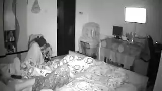تركب زبه الصباحي بعد مداعبة كسها المبلل