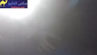 ابتلاع الكل: إباحية فموية في السيارة لفتاة عربية