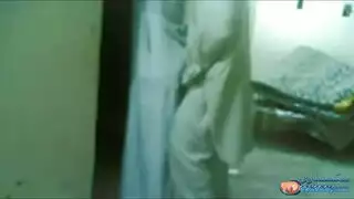 تتناك وهي لابسة التوب