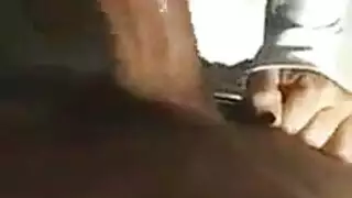 موظفة مشاغبة تحصل على مهبلها الضيق يُحفر في المكتب الفارغ
