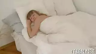 زنجي يفتح كس فتاة
