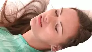 ضعف المتعة: عاهرات مثليات يلمسن مهبلهن الرطب