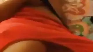 هورن الأشقر في عمل دسار الجلد الغريب