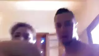 مغربية مع صديقها في الشقة
