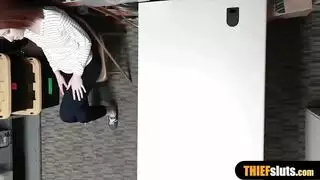 افشخ طيزي وملكش دعوة بكسي
