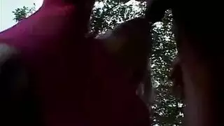 عاهرة شقراء تحصل على المال لتعميق الحلق وممارسة الجنس مع رجل عشوائي في مركبتها