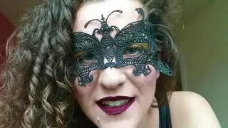 جلسة سحاق مثيرة بين فينوس وبلو لوفين على السرير
