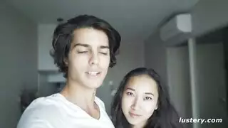 فتاة فقيرة عروس خرز