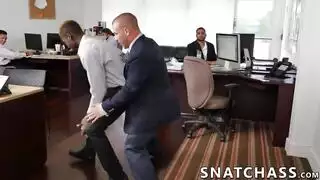 خشب الأبنوس الحلو في الداعر الصعب
