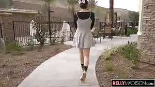 قضيب ضخم يهيمن على فرخة صغيرة