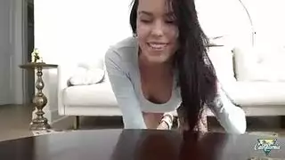 وجد زوجته عندما كان يستمني