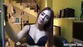 لا تستطيع الاكتفاء من ذلك القضيب العميق