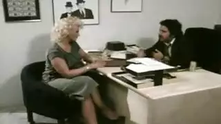 الأم المؤازره