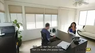دائماً مثارة: تقبيل، لحس، وجنس عنيف