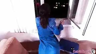 تدفق مائي مكثف وهزات جماع متعددة