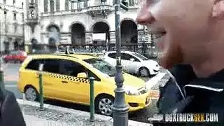 نائب الرئيس يملأ فرج سكرتيرته الضيق بالسائل المنوي